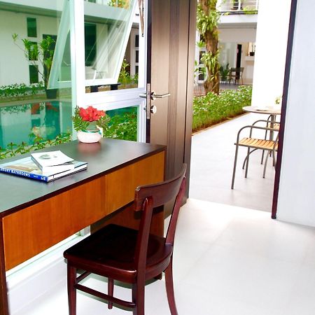 Ampera Avenue Residence Джакарта Екстериор снимка
