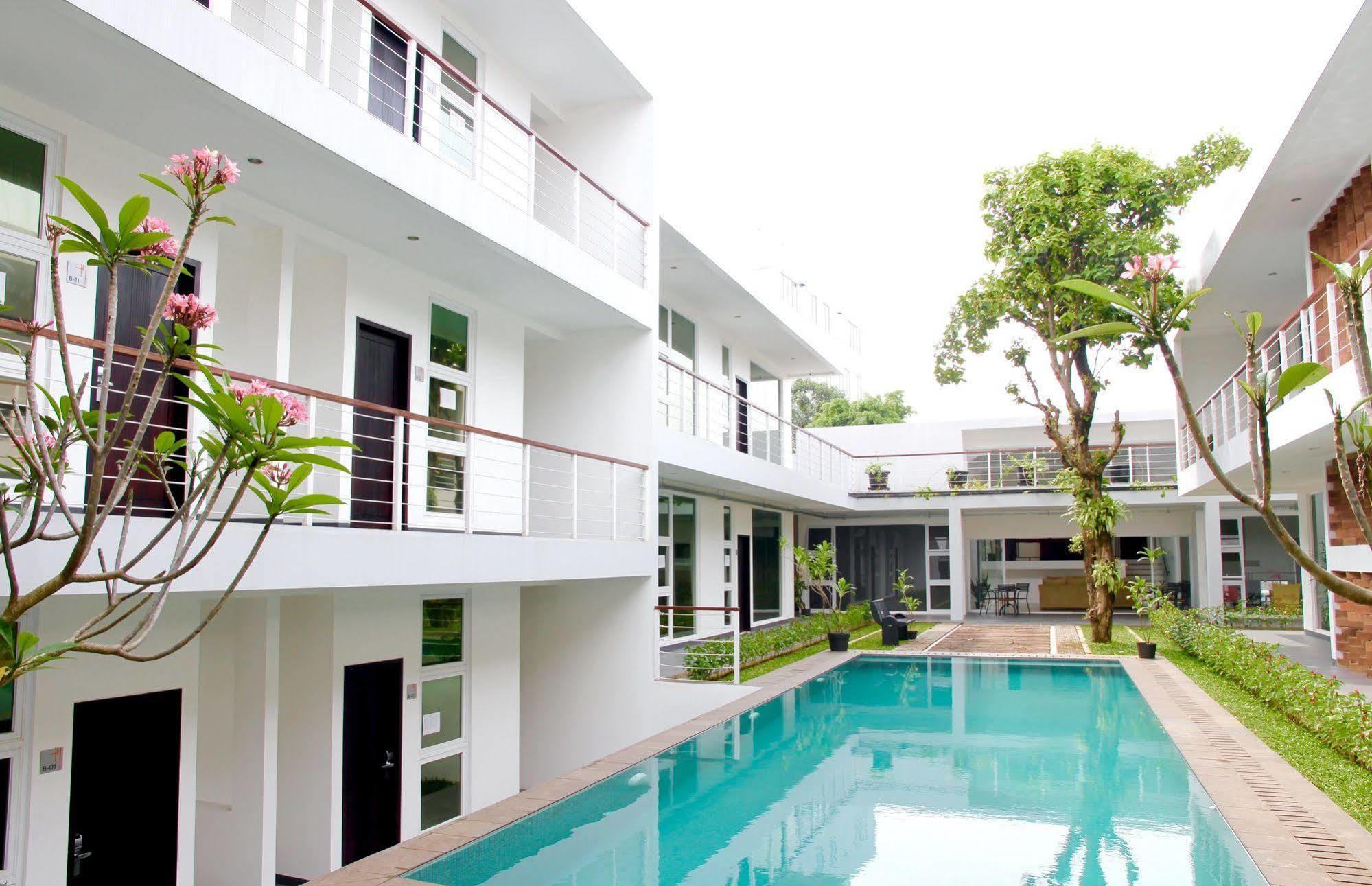 Ampera Avenue Residence Джакарта Екстериор снимка
