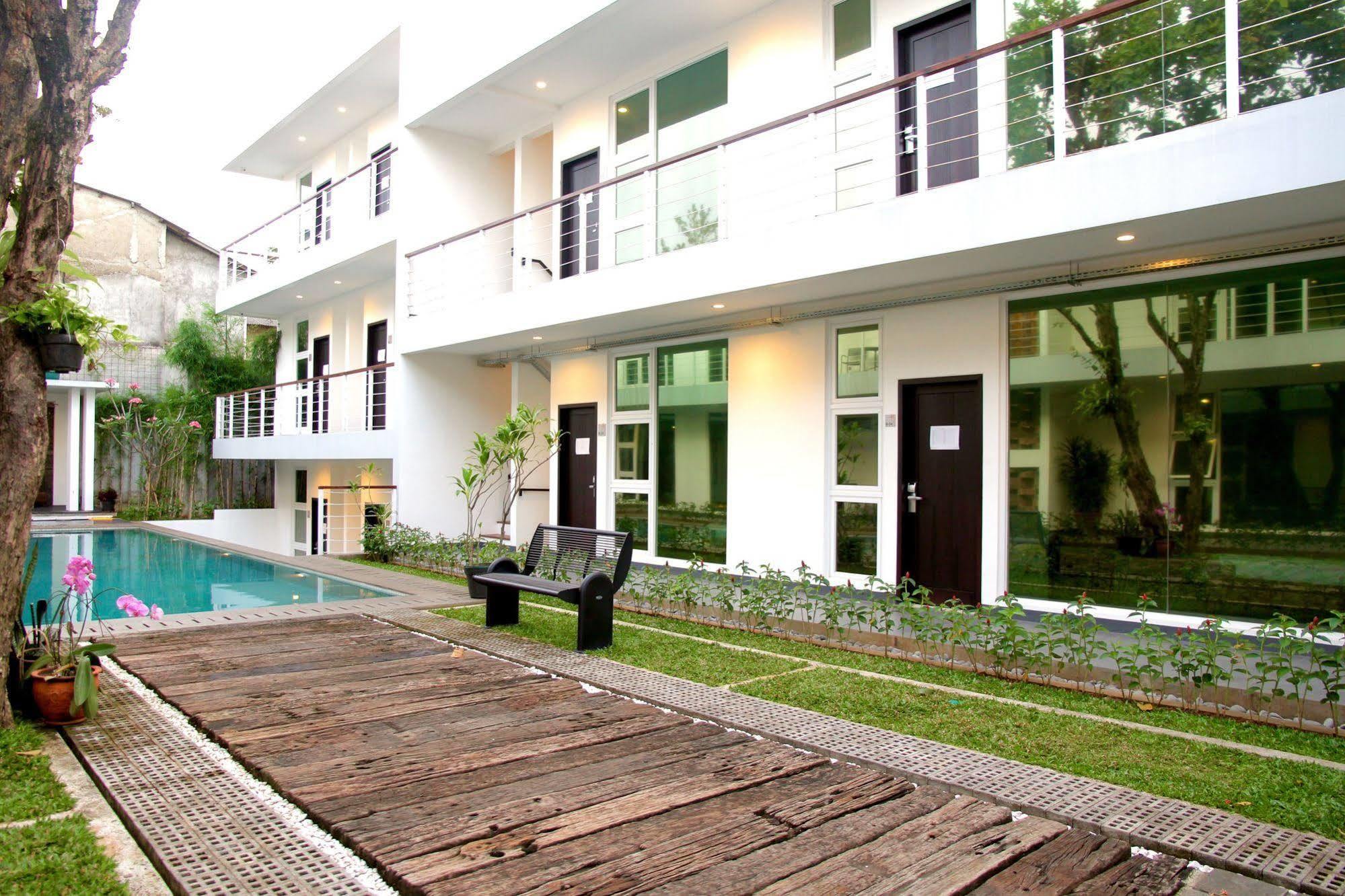 Ampera Avenue Residence Джакарта Екстериор снимка