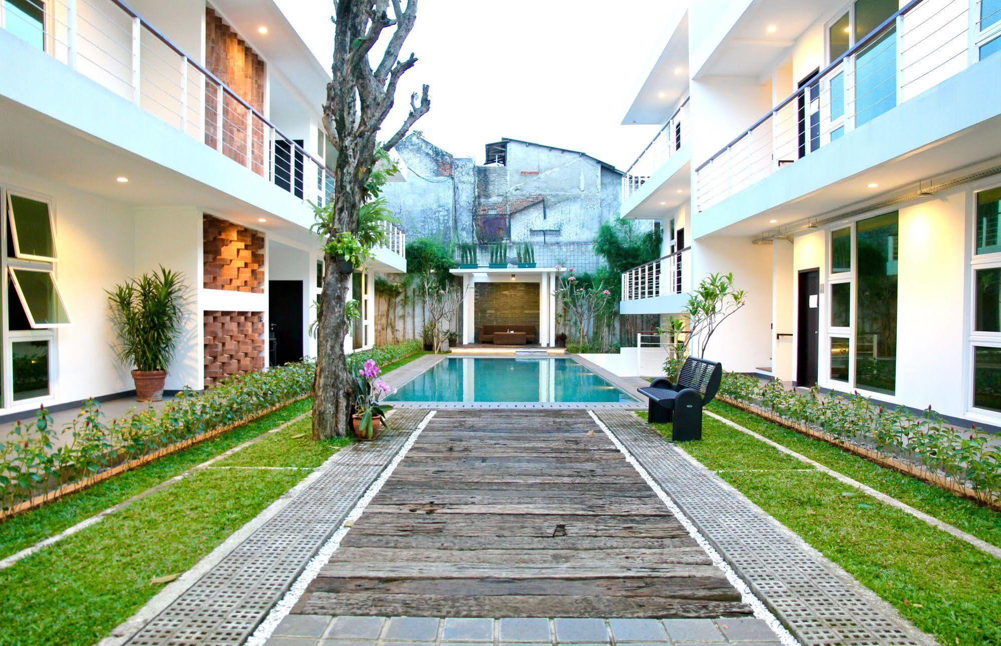 Ampera Avenue Residence Джакарта Екстериор снимка